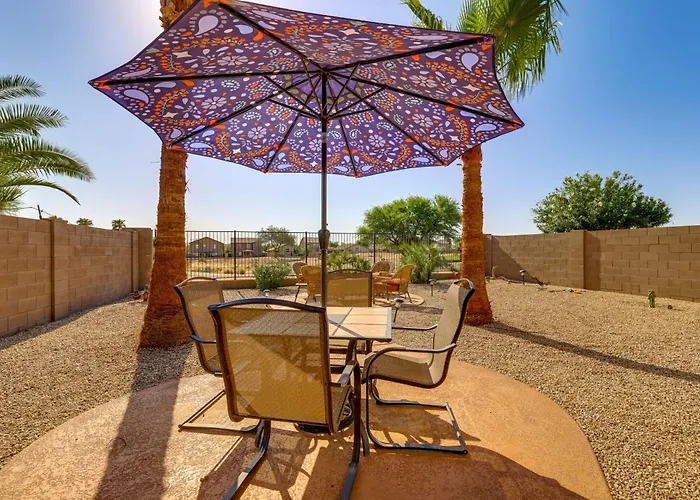 On Johnson Ranch Golf Course: San Tan Valley Holiday home *